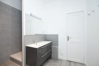  Appartement à louer 2 pièces 54 m²