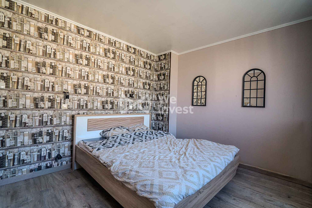 Maison mitoyenne rénovée  83 m²  3 chambres  Jardin
