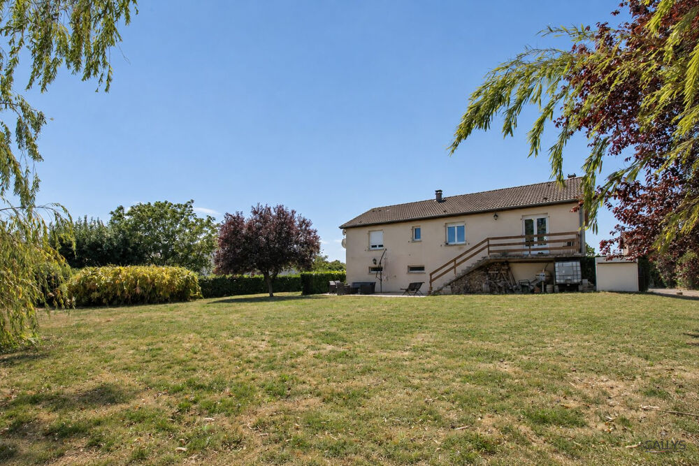 Maison individuelle sur terrain clos de 1500 m²
