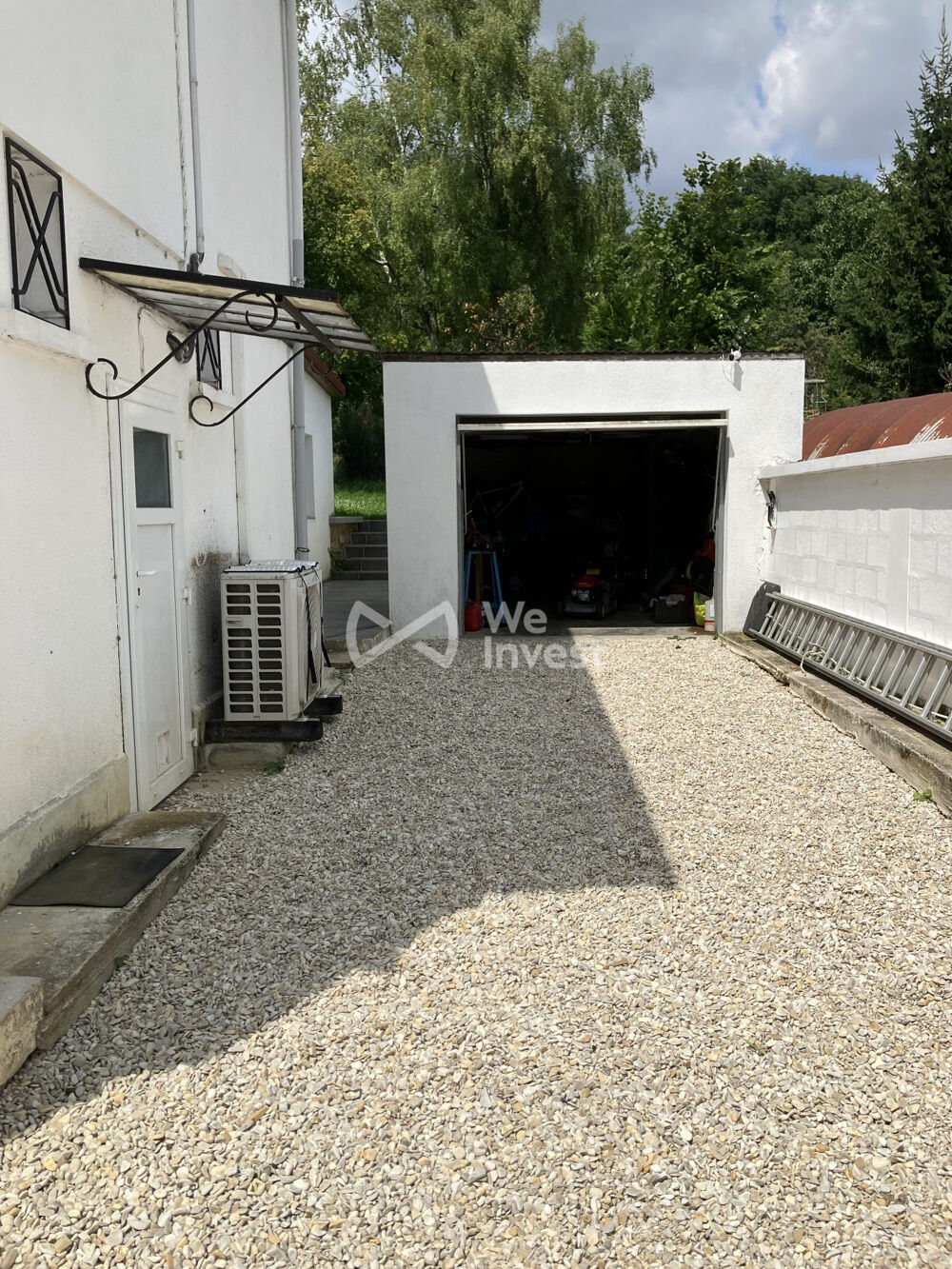 MAISON AVEC JARDIN ET GARAGE