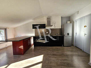  Appartement à louer 2 pièces 42 m²