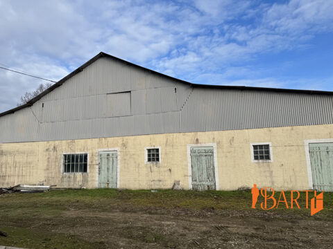   ENSEMBLE IMMOBILIER AVEC TERRAIN DE 4800M² ENVIRON 