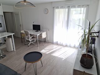  Appartement à louer 2 pièces 47 m²