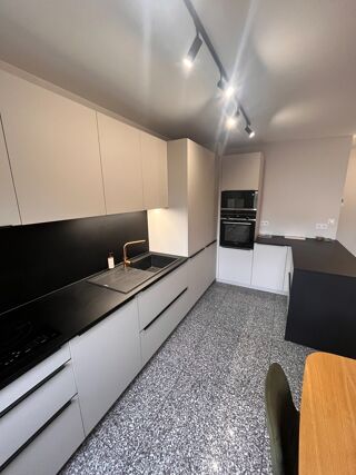  Appartement � louer 3 pi�ces 75 m� Lyon 06