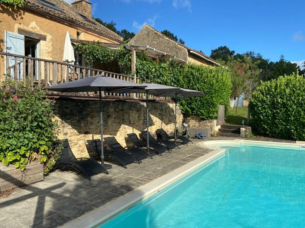 Propriété de charme avec piscine, dépendances et vaste terrai