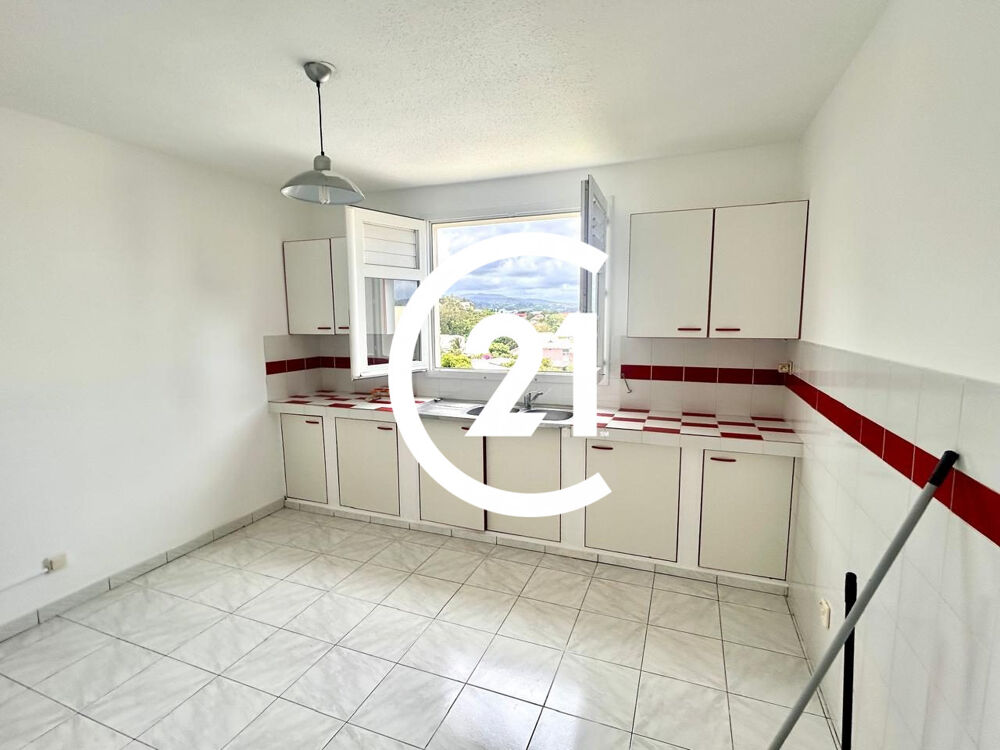 Vente Appartement appartement T3 Lamentin entiérement rénové Lamentin