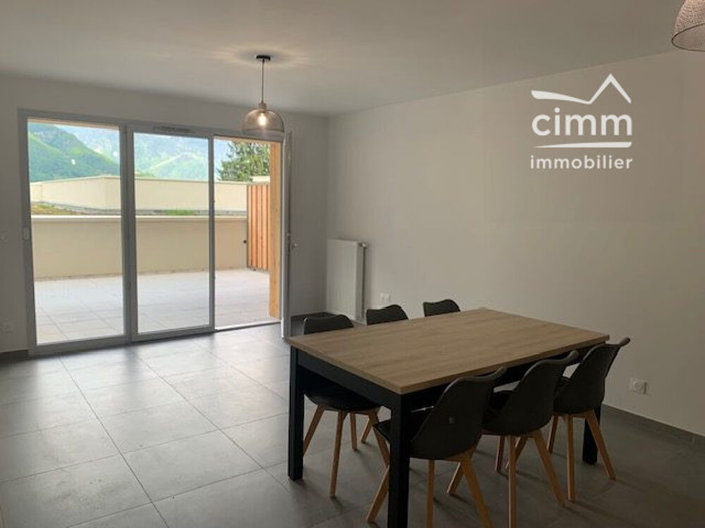 A LOUER SALLANCHES - T3 MEUBLE AVEC TERRASSE ET 2 GARAGES