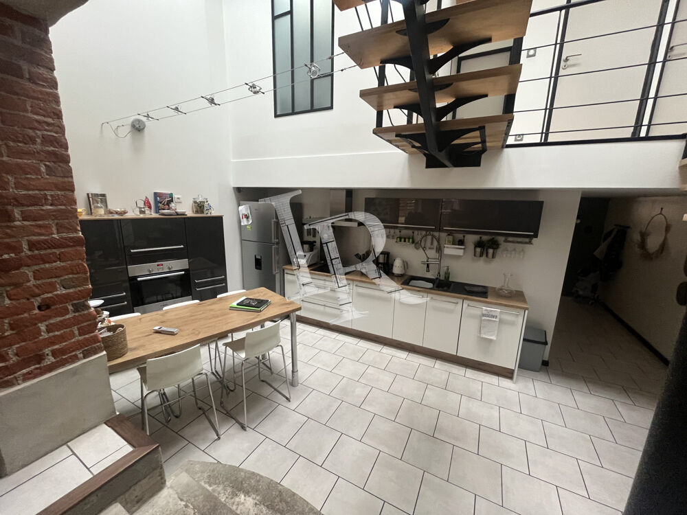 Tres belle maison contemporaine meublée