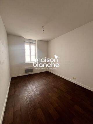  Appartement à louer 2 pièces 27 m²