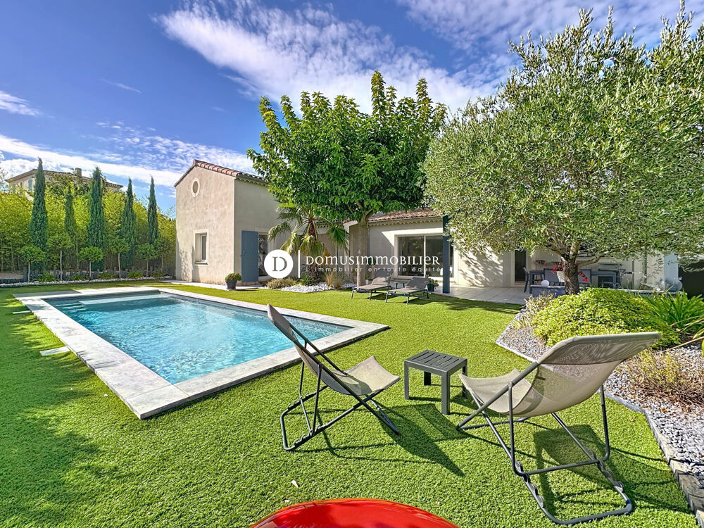 Vente Maison Superbe propriété avec commodités à pied Saint-saturnin-lès-avignon