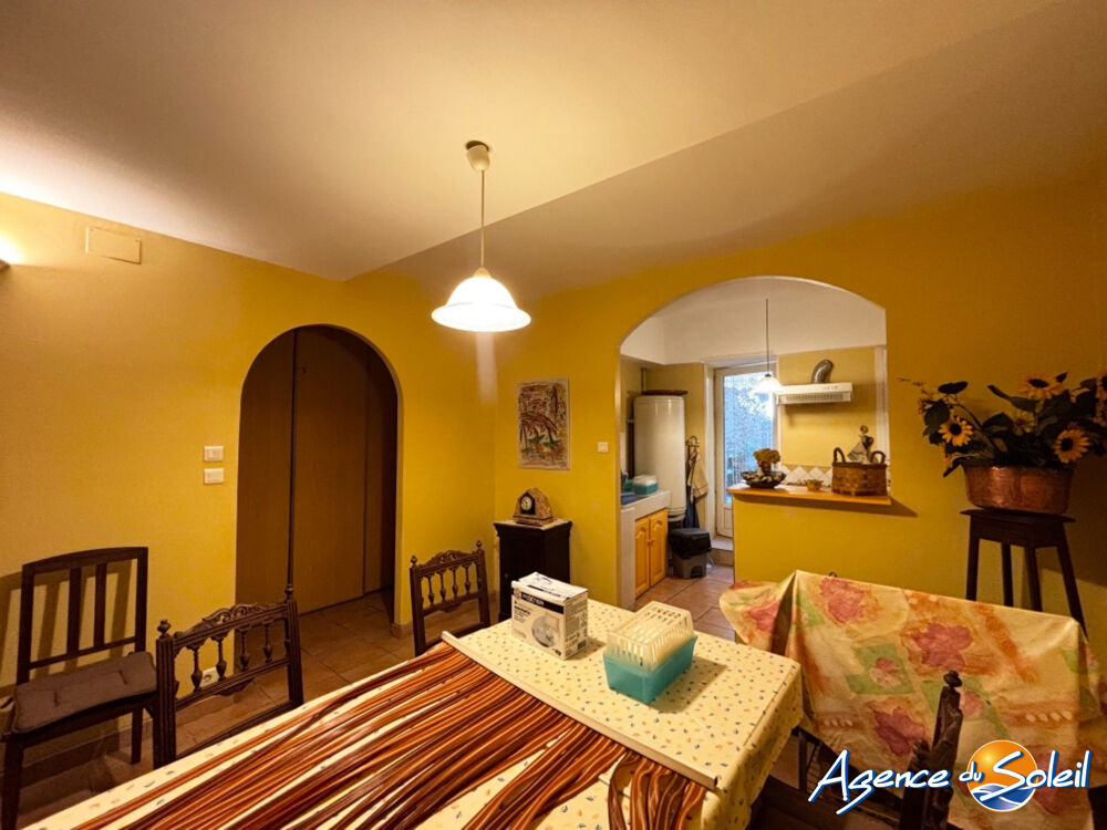 Maison ancienne avec beaucoup de charme et grand volume habitabl