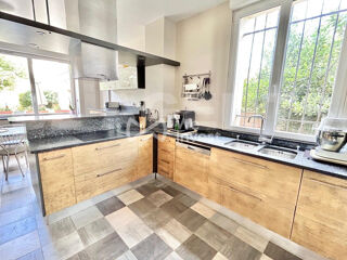  Maison � vendre 8 pi�ces 240 m�