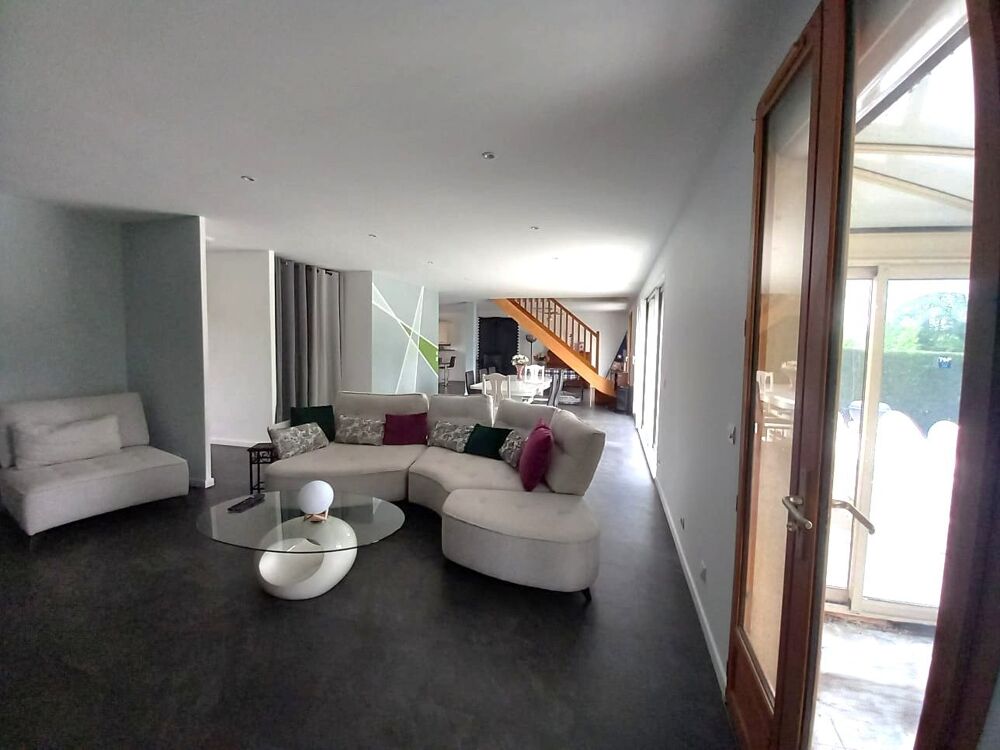Maison Familiale T8 de 166 m²  Jardin clos & Suite Parentale