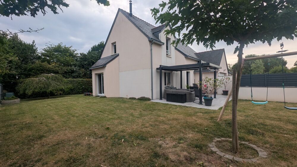 Maison 6 pièces 133 m² · à Saint-Léger-de-Linières · 133 m² · 372 000 €