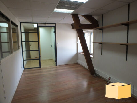   BATIMENT A USAGE COMMERCIAL OU PROFESSIONNEL 