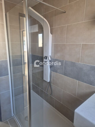  Appartement à louer 3 pièces 72 m²