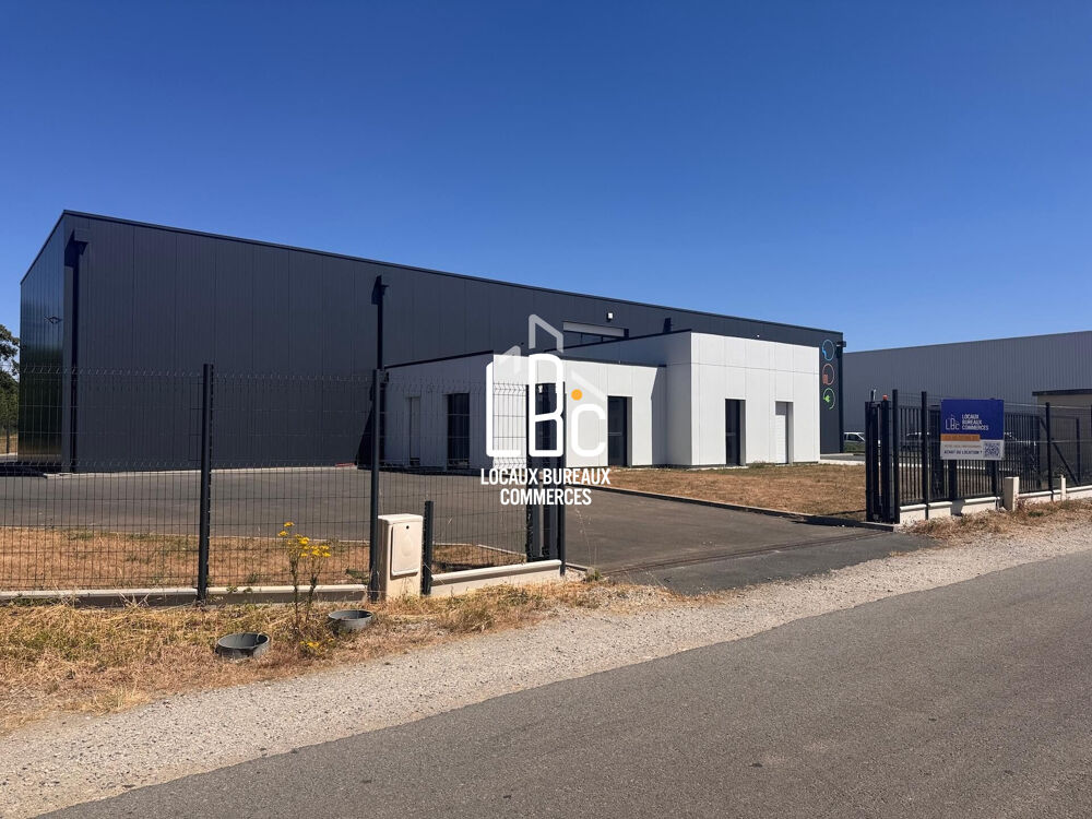   Le Landreau - Local d'activité neuf à louer 201 m² 
