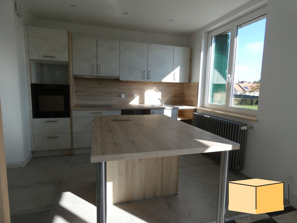 Maison à BELLEY de 7 pièces avec jardin