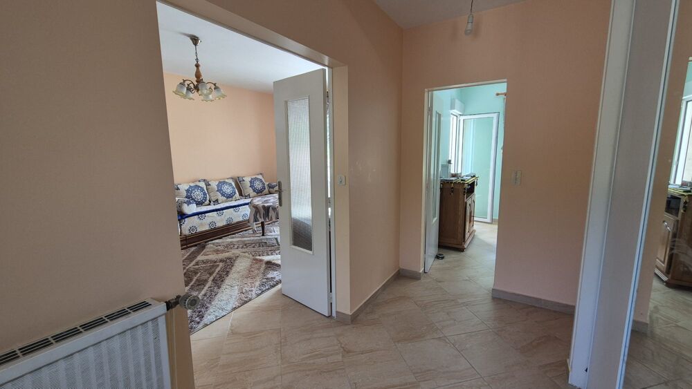 Maison individuelle 6 pièces à proximité du centre ville d'Ea