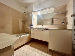  Appartement � vendre 5 pi�ces 131 m�