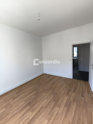  Appartement à louer 1 pièce 27 m²