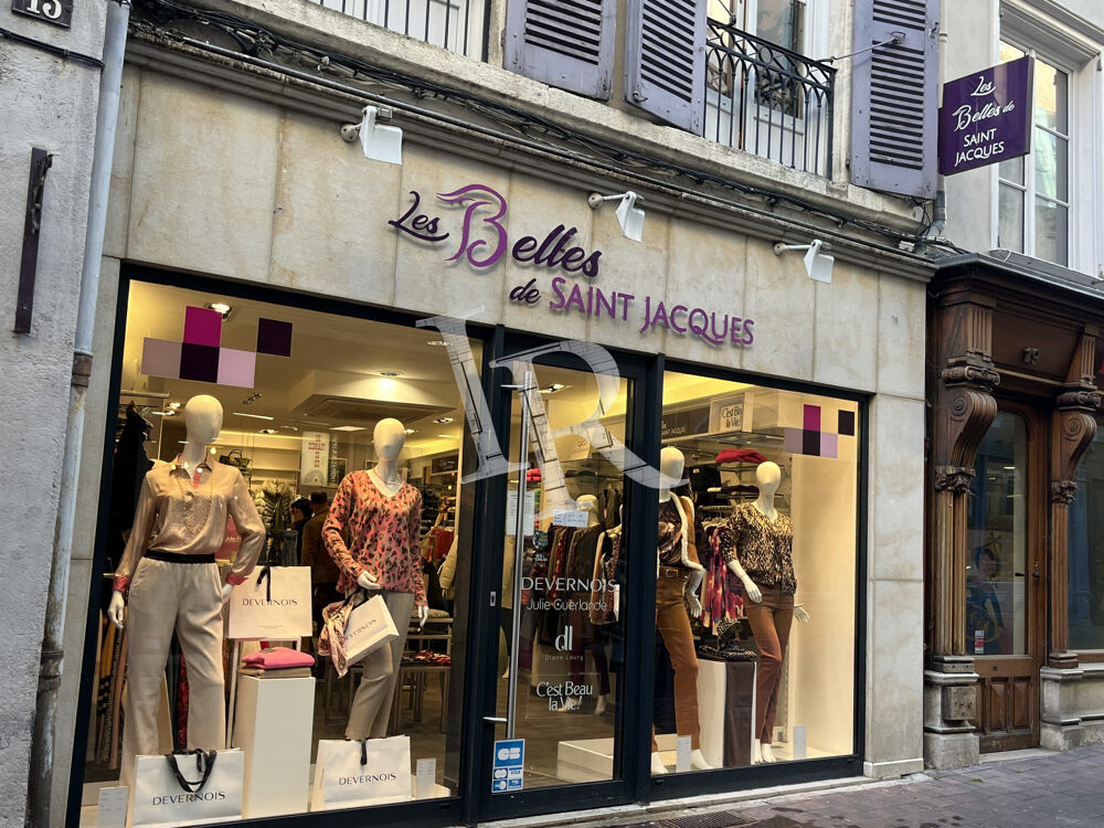   Local commercial Rue Saint Jacques 