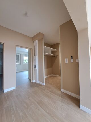  Appartement � louer 4 pi�ces 97 m�