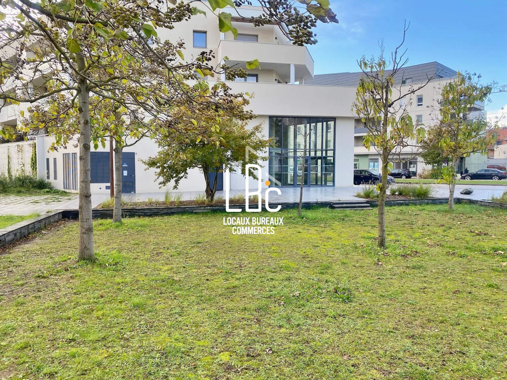   Angers Nord - Local professionnel 143 m² à louer Angers