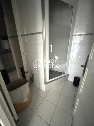  Appartement à louer 4 pièces 95 m²