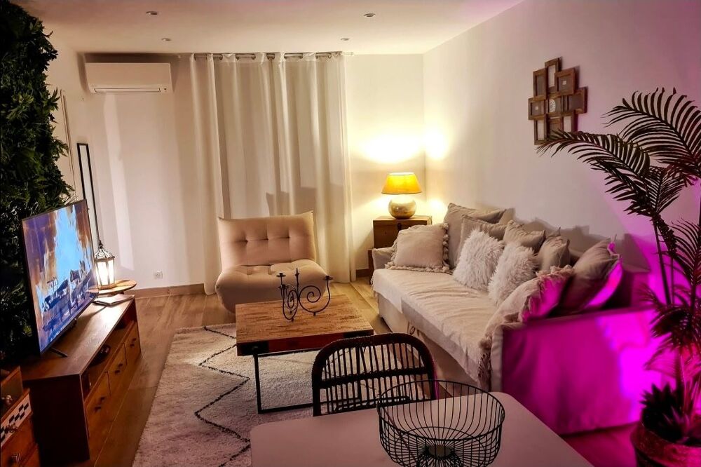 Vente Appartement Studio proche vieux port refait à neuf La ciotat