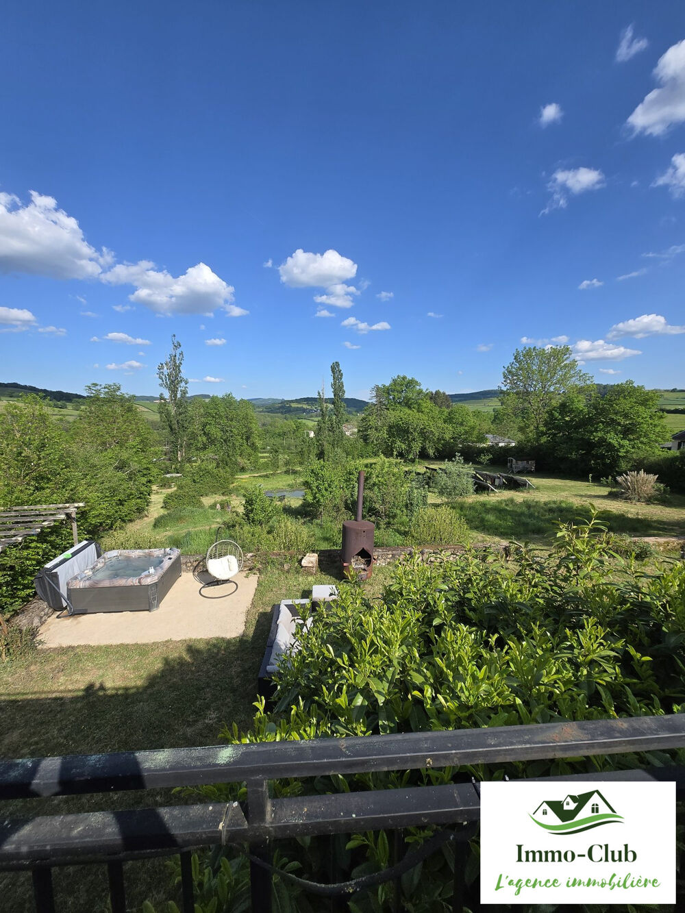 superbe maison a deux pas du lac de Pannecière