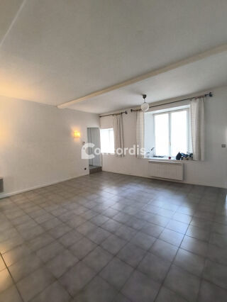  Appartement à louer 3 pièces 78 m²