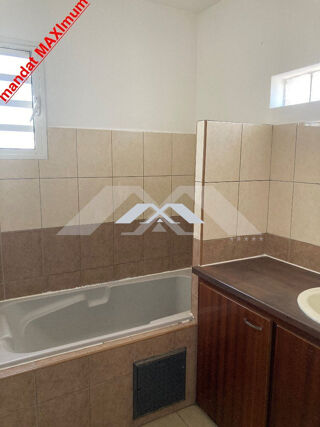  Appartement à louer 3 pièces 80 m²
