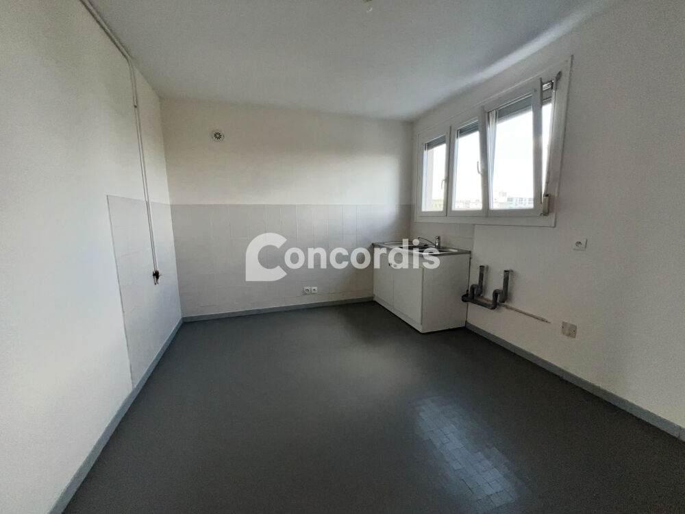 Appartement T3 lumineux - DPE C - vue dégagée - balcon - cave