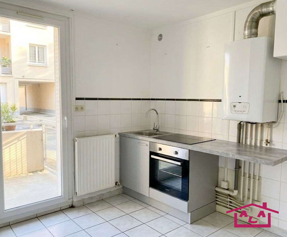 SECTEUR EUROPOLE - APPARTEMENT F2 TRAVERSANT