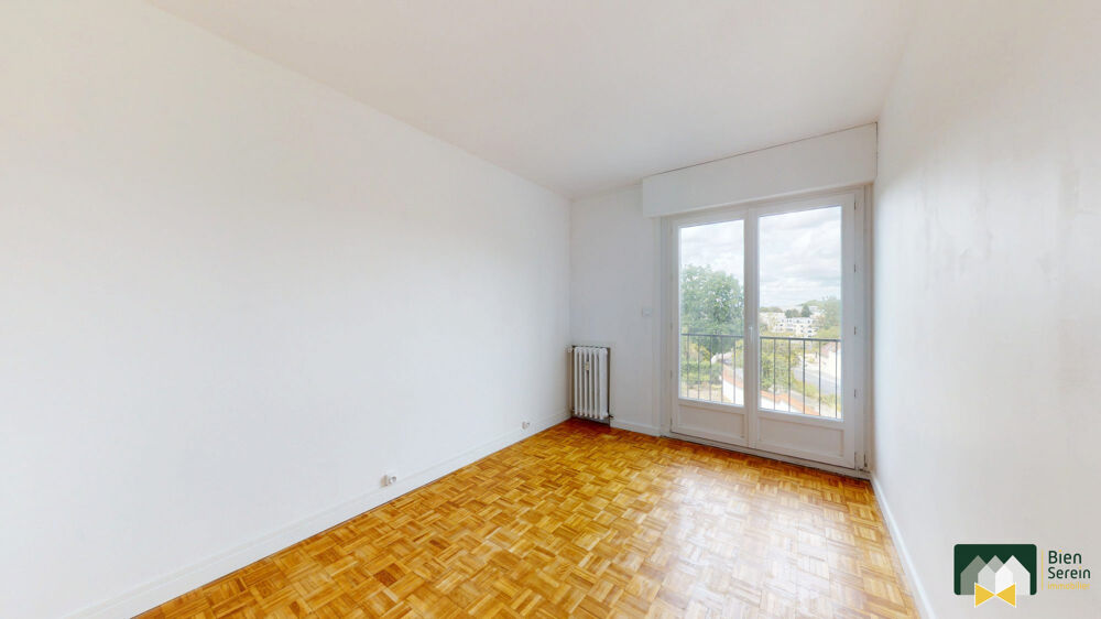 Appartement 4 pièces avec balcon, garage et cave