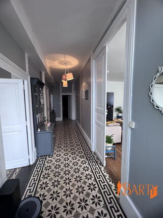  Maison � vendre 10 pi�ces 317 m�