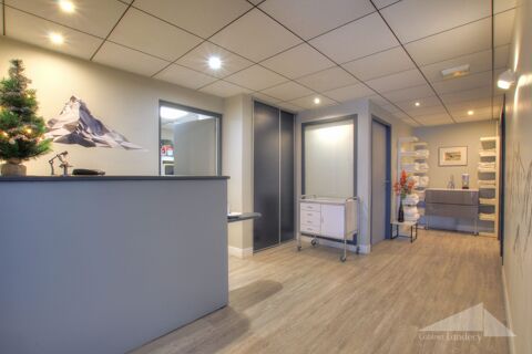 Local commercial 5 pi&egrave;ces - 107m&sup2; 350000 01630 Saint-genis-pouilly