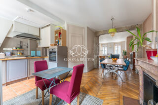  Appartement à vendre 5 pièces 151 m²