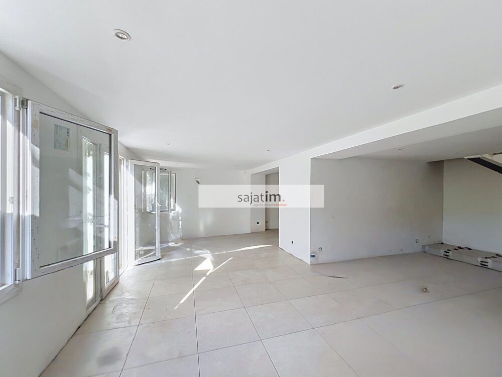 Vente Maison SANARY BEAUCOURS VILLA T5 de 110 m² avec jardin et garage Sanary-sur-mer