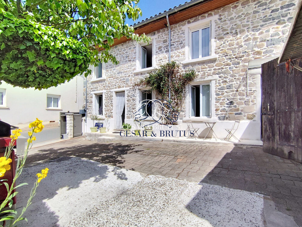 MAISON DE VILLAGE AVEC GARAGE ET ATELIER