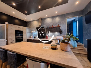 Maison à vendre 8 pièces 231 m²