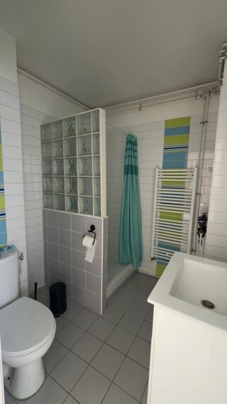  Appartement à louer 1 pièce 32 m²