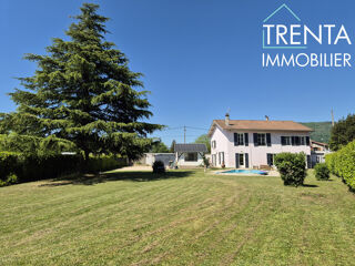 Maison 7 pièces 263 m² · à Saint-Jean-de-Moirans · 263 m² · 549 000 €