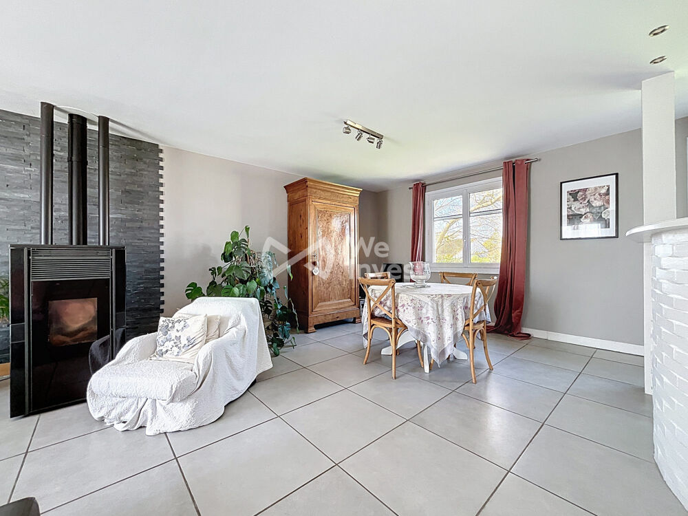 Maison spacieuse à Magné  142 m² avec garage et jardin