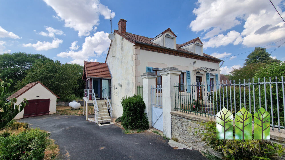 Vente Maison Maison Individuelle avec dépendances et terrain de 2 734 m² Feusines