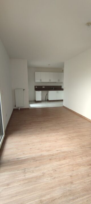  Appartement à louer 4 pièces 82 m²