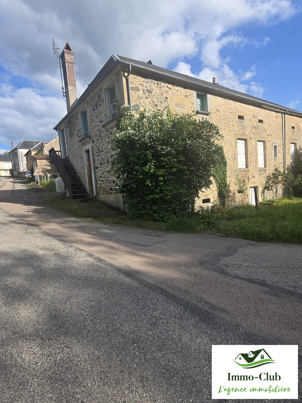 Vente Maison maison de campgne en pierre Villapourçon