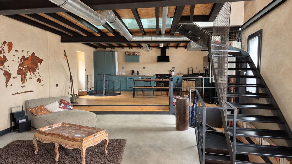 Sommières  Ancienne magnanerie rénovée avec piscine