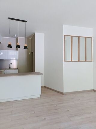  Appartement à louer 2 pièces 42 m²